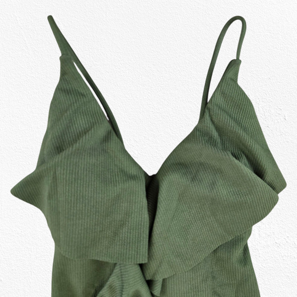 Cupshe Olive Green Ribbed Ruffle Plunge V-Neck One Piece Swimsuit Size Small - Picture 4 of 9